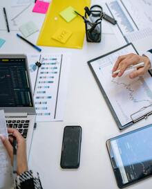 Market analytics and data visualization